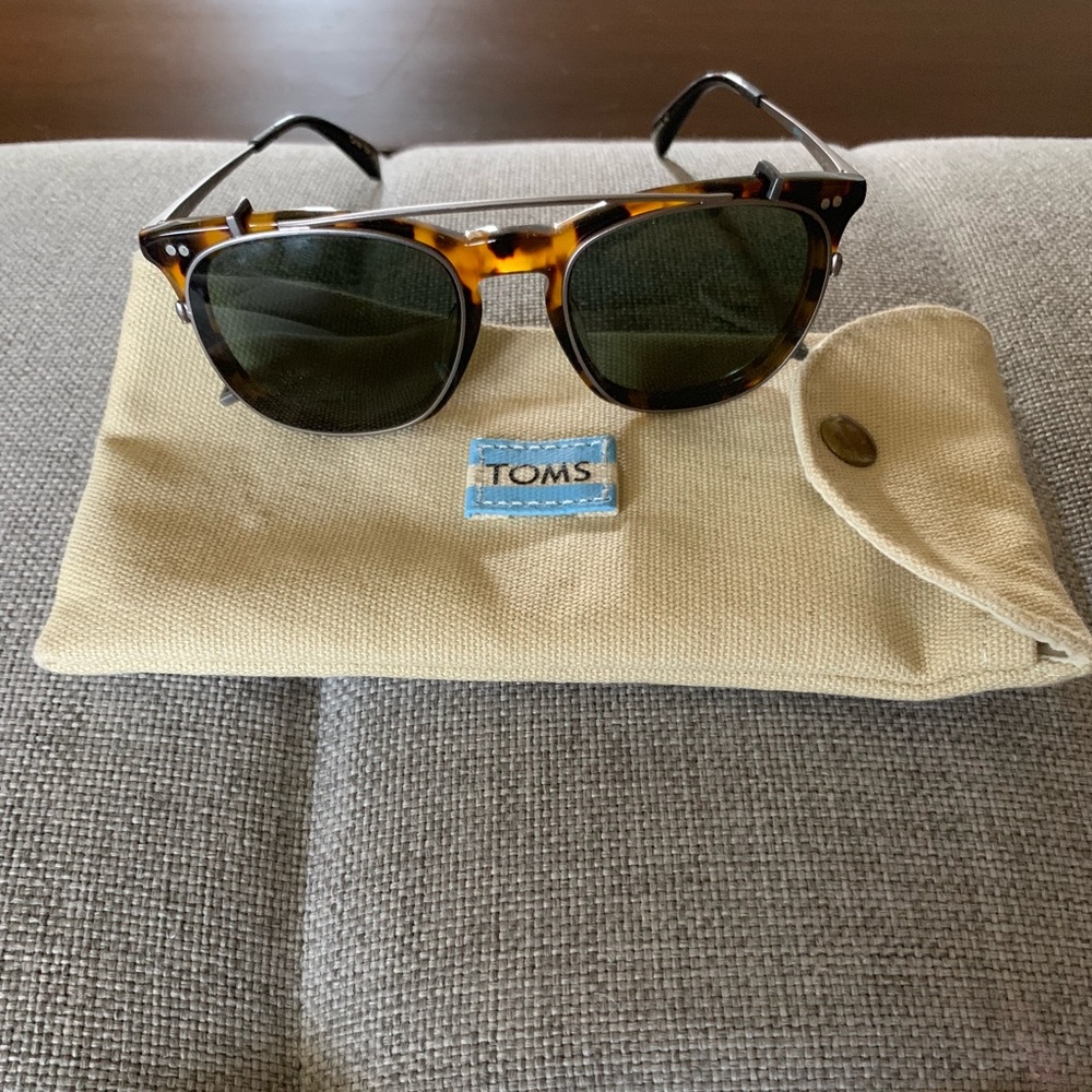 Toms Maxwell polarized sunglasses